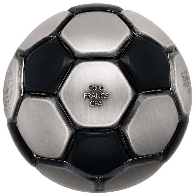 2022 Chad 30 Gram Silver Soccer Ball Spherical Antiqued Coin .999 Fine (w/Box)
