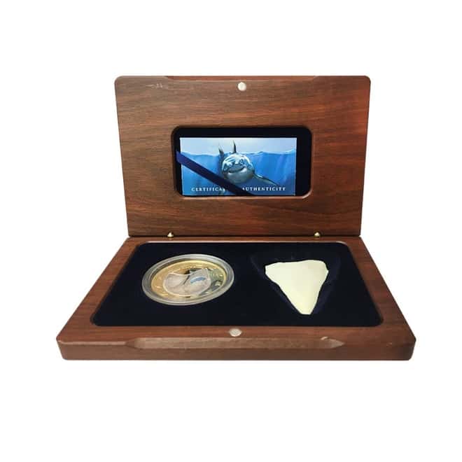 2005 2 oz $150 Cook Islands Great White Shark Proof Bimetal Coin (w/Box & COA)