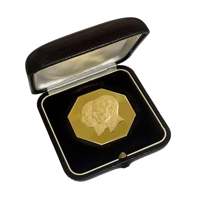 1976 (SH 1355) 40 gram Pahlavi Golden Jubilee 50th Anniv Proof Gold Octagonal Medal (w/Box)