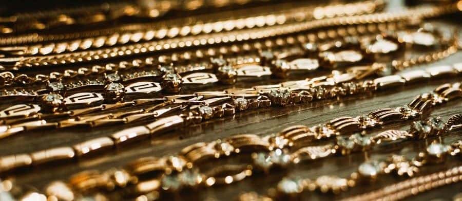 sell chains and necklaces